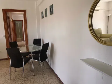 Piso en avenida de la Paz, 4