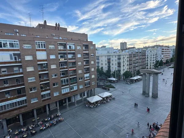 Piso en avenida de Felipe II, 17