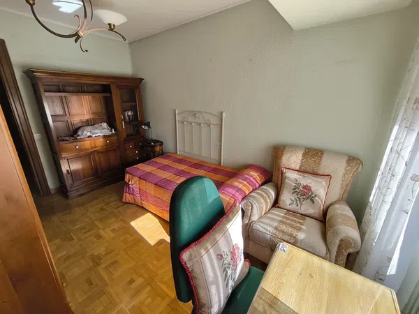 Piso en plaza de la Fuente, 17 3c - Foto 3