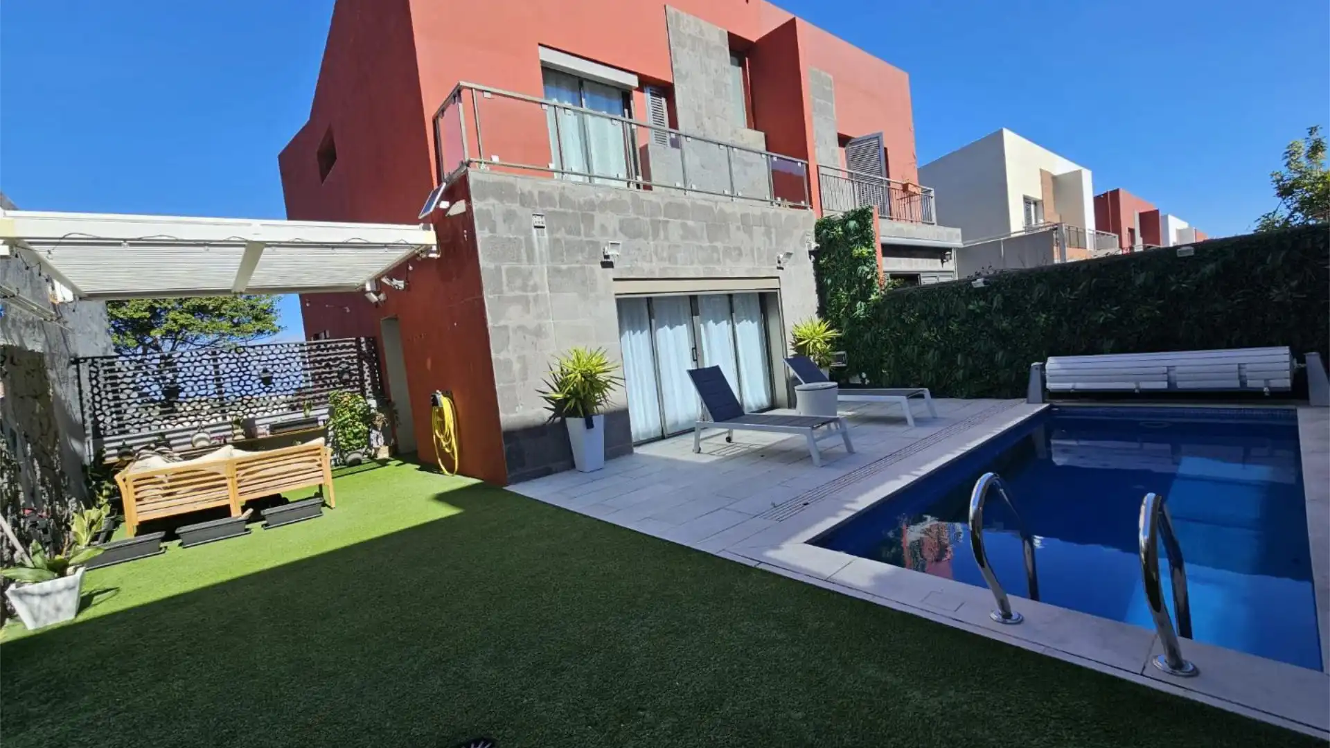 Casa adosada en  Calle Francisco de La Torre 31 - Foto 2