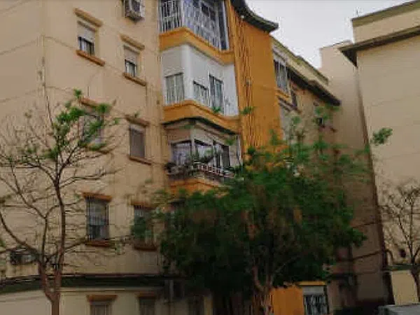 Alquiler de piso en Calle Doña Clarines, 67