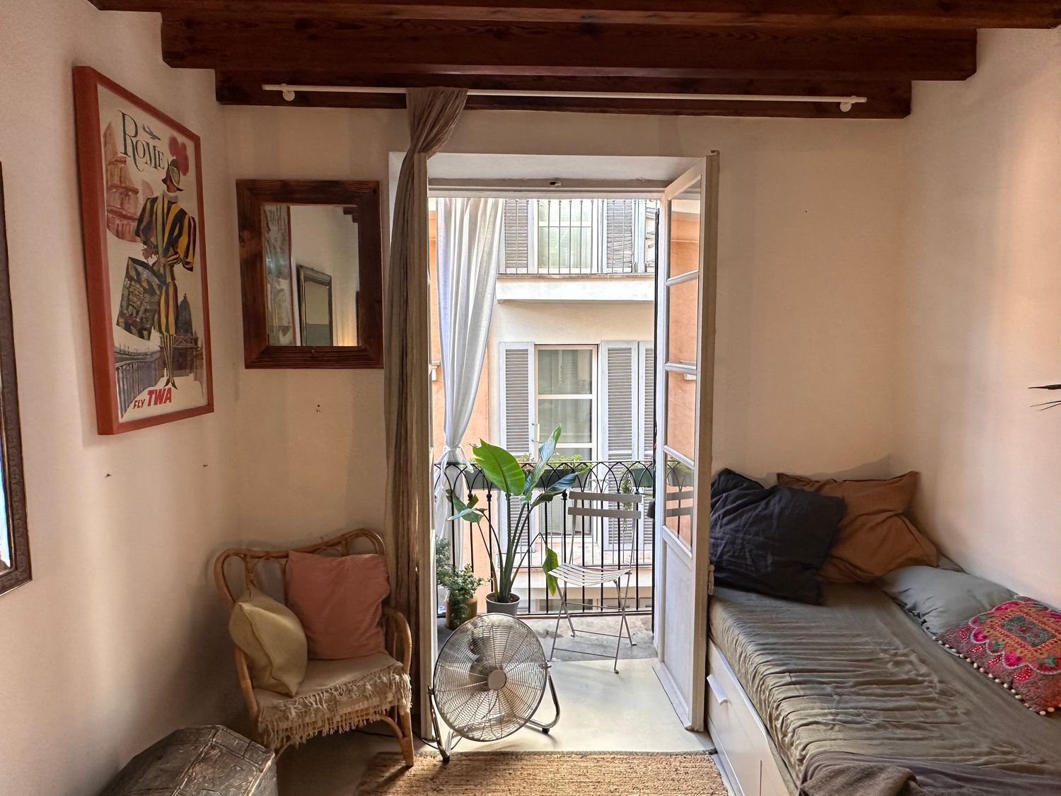 Estudio en calle de les Monges, 9