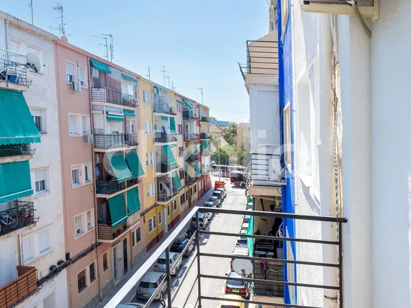 Piso en calle Profesores Hermanos Muñoz - Foto 3