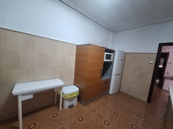 Piso en Calle Gines García Esquitino, 81 - Foto 2