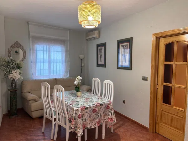 Piso en calle Mayor de Santa Marina, 11