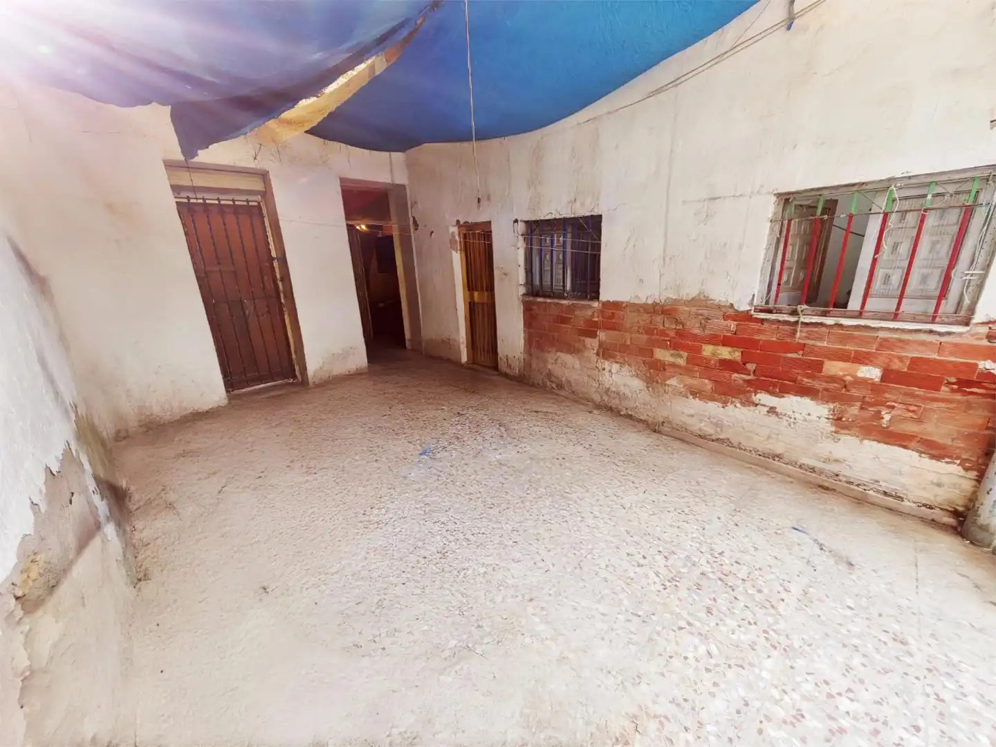 Casa adosada en  Carrer d'Algol 17 - Foto 2