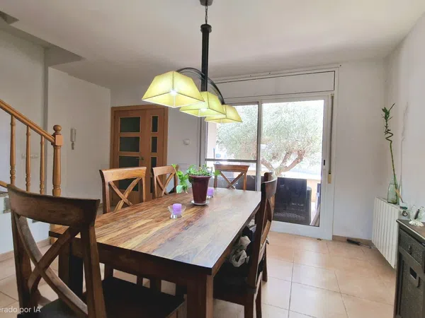 Chalet adosado en Palau-Solità i Plegamans - Foto 4