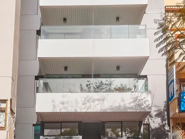 Piso en avenida Condes de San Isidro, 18