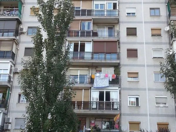 Piso en avenida de les Corts Catalanes, 7 - Foto 1