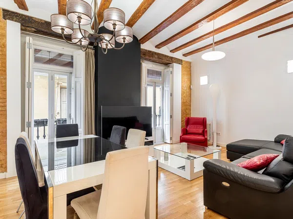 Piso en calle del Comte de Montornés, 28