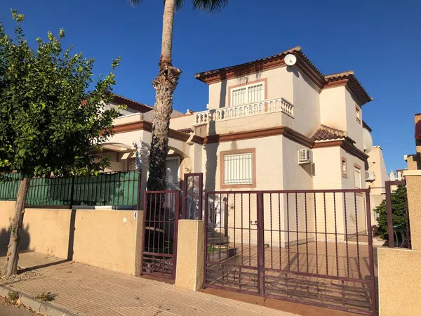 Chalet pareado en Calle Fernando Rey, 25 - Foto 1