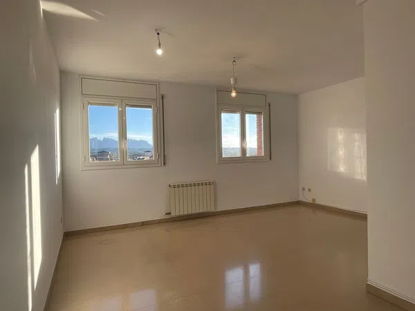 Piso en Centre - Passeig i Rodalies - Foto 1