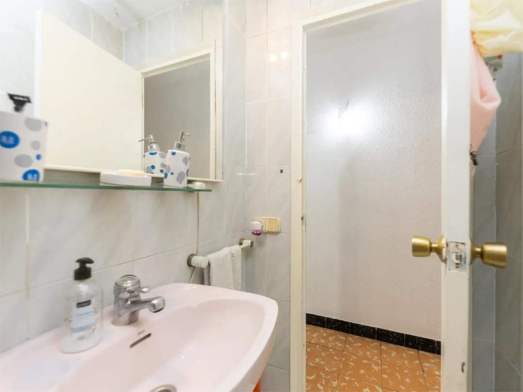 Piso en  Carrer de Pere Masallach 6 - Foto 9