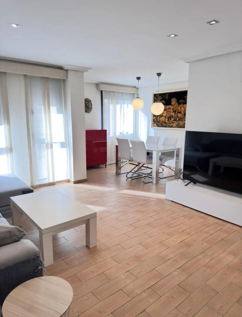 Piso en  Carrer Cayetano Martínez 10 - Foto 2