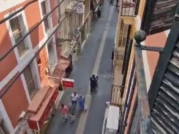 Estudio en C. Jaume II, 26 - Foto 3