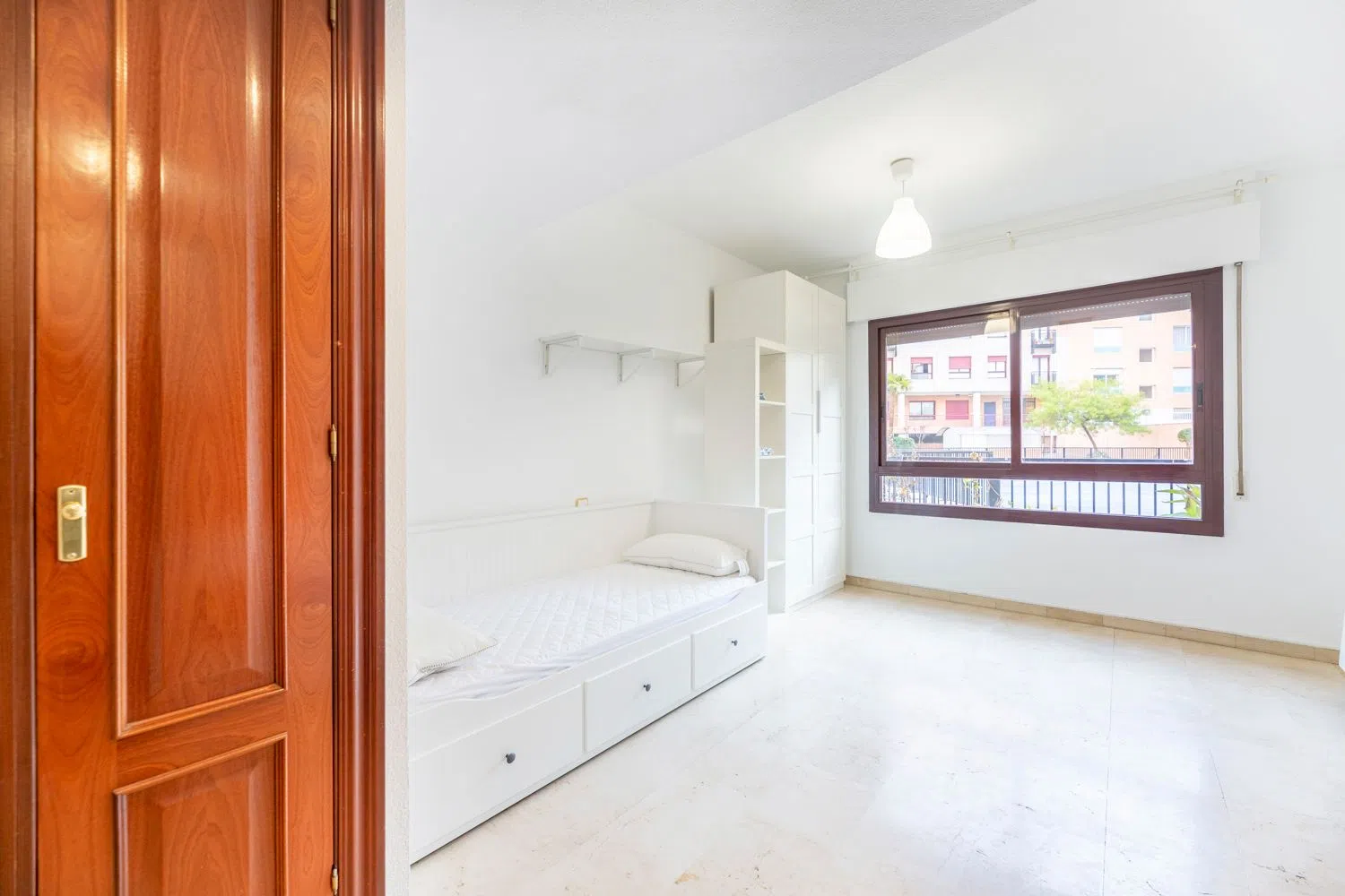 Estudio en calle de Jaime el Conquistador, 13 - Foto 7