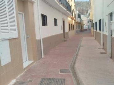 Casa adosada en Calahonda - Foto 3