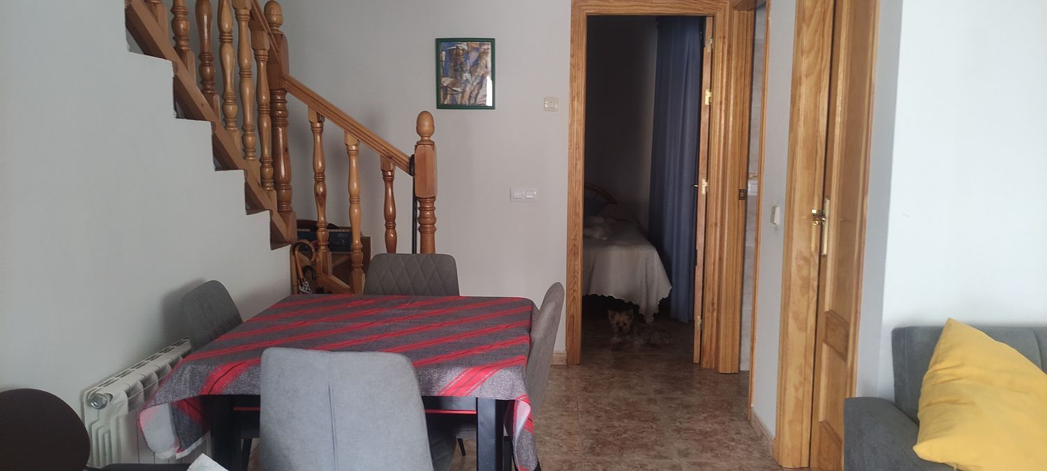 Chalet adosado en Calle Castilla-la Mancha, 14 - Foto 4