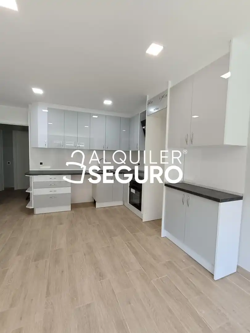 Piso en  Strauss - Foto 2