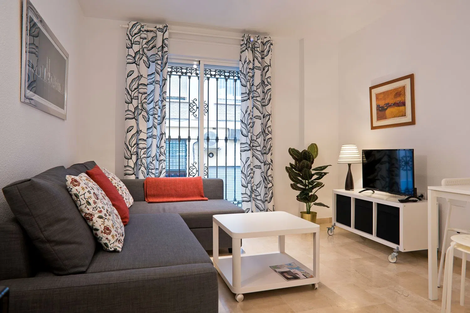 Piso en calle Isabel la Católica, 17 - Foto 1