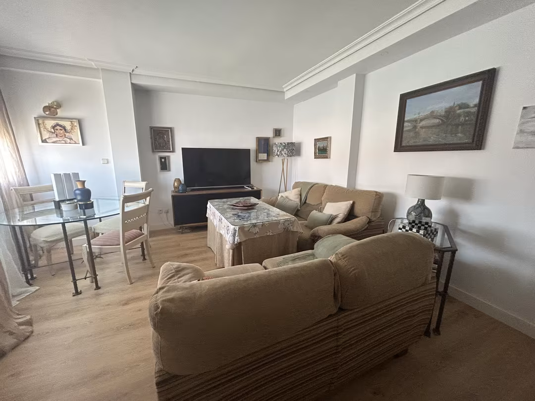 Piso en  Calle Evangelista 59