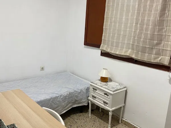 Piso en calle dels Lleons, 63