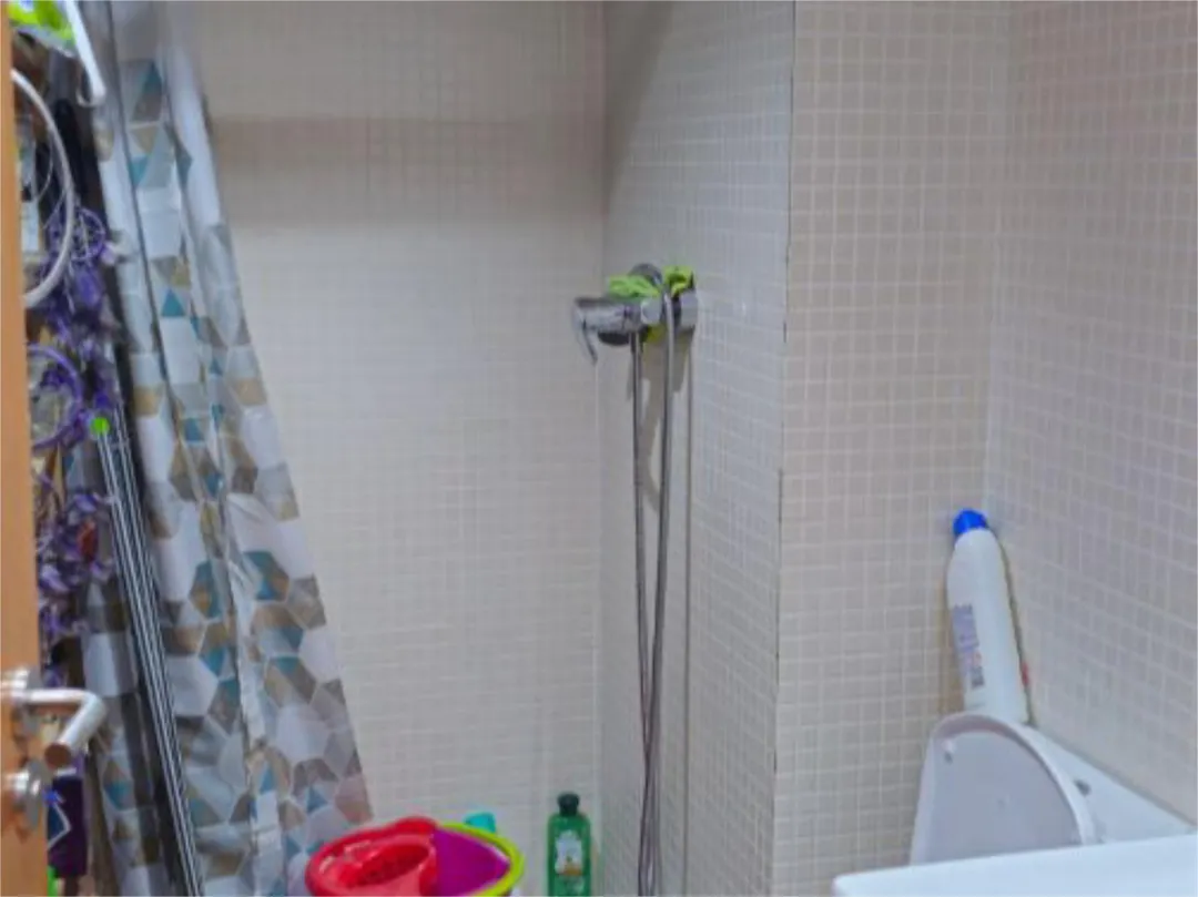 Piso en  Carrer d'Olot 17 - Foto 4