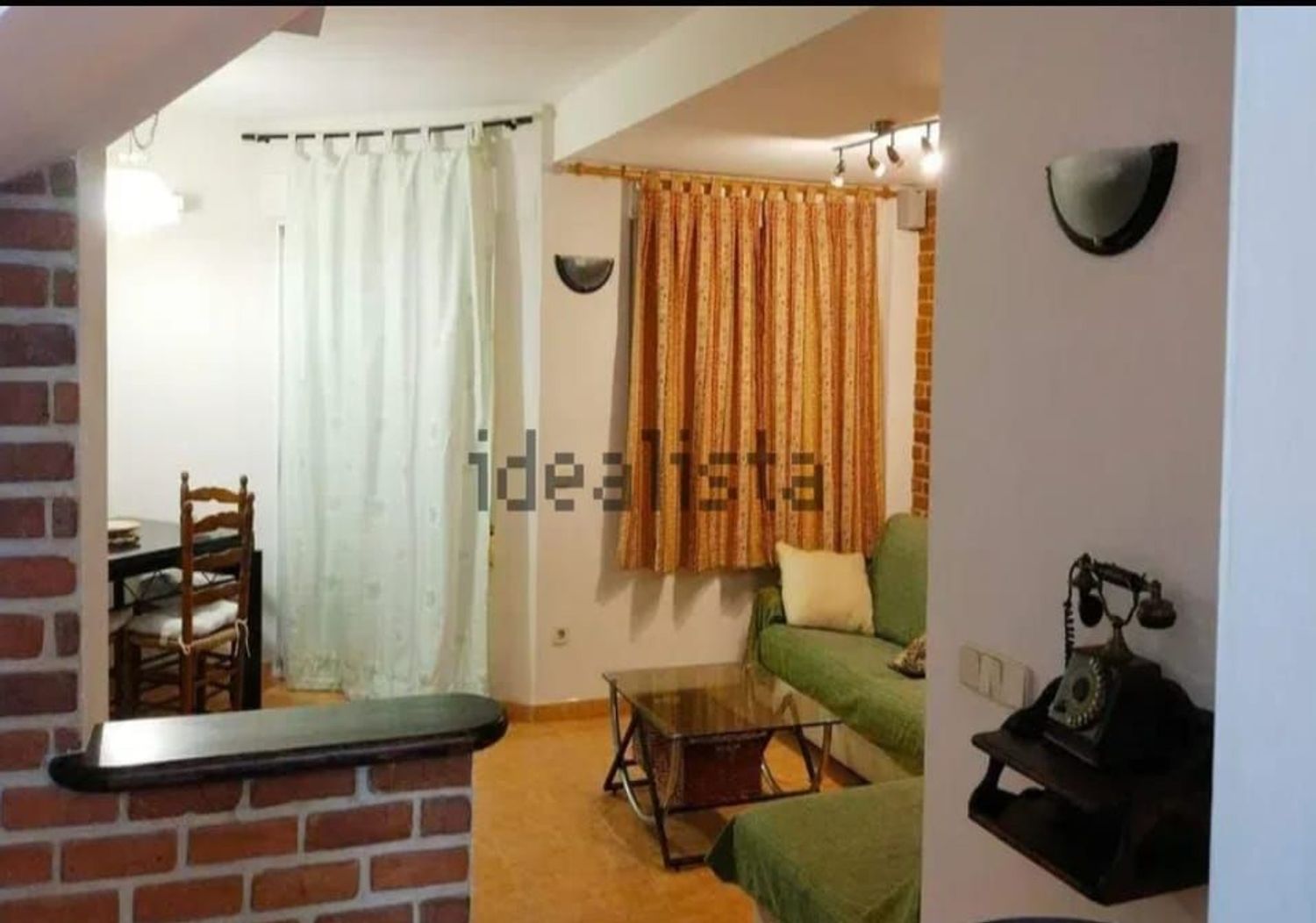 Chalet adosado en Avenida de l'Estany, 15 - Foto 2