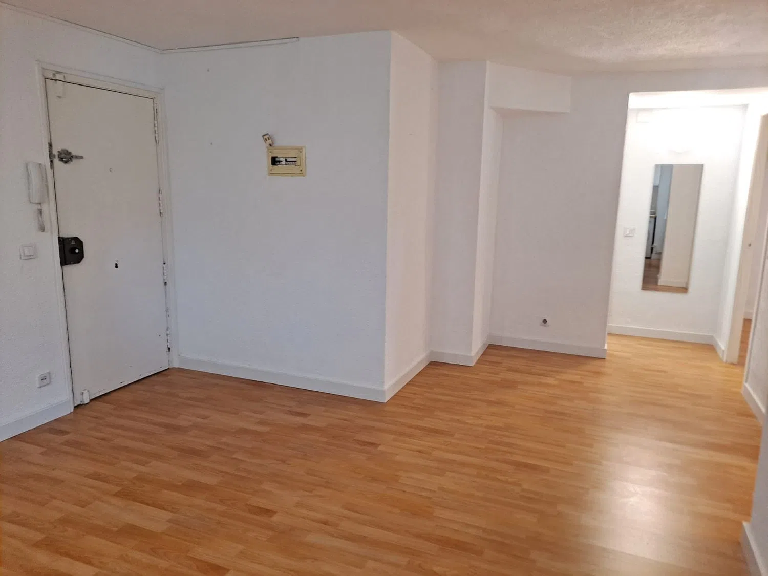 Piso en plaza del Doctor Laguna, 8