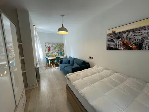 Estudio en calle del General Lacy, 6