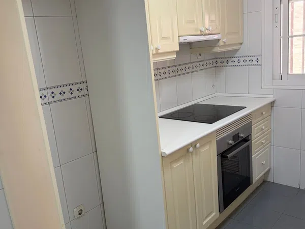 Chalet adosado en Calle Valle de Cardos, Valdezarza - Foto 16