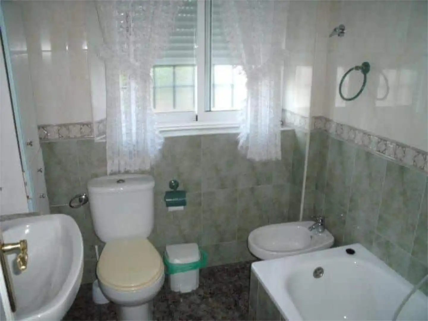 Piso en 3DORMITORIOS JUNTO CERVEZAS ALHAMBR - Foto 9