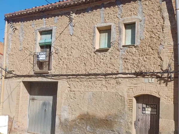 Casa de pueblo en Avenida de Catalunya, 8 - Foto 1