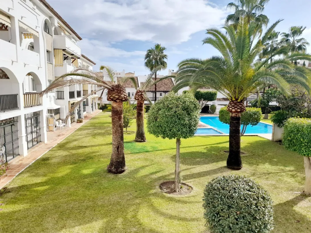 Piso en  Avenida Alcalde Clemente Díaz Ruiz 8 - Foto 2