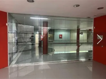 Local comercial en Centro comercial - Foto 4