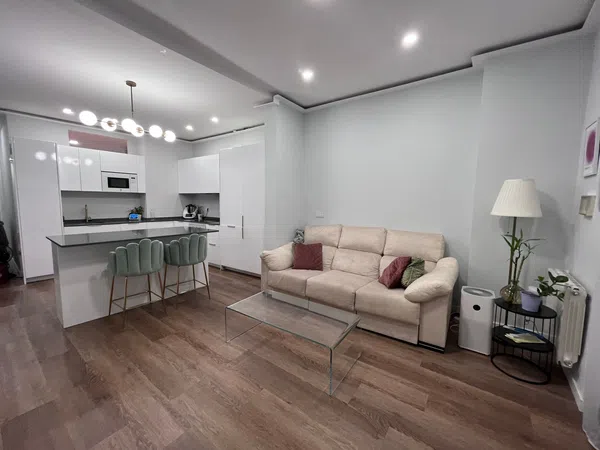 Piso en calle de Juan Álvarez Mendizábal, 73