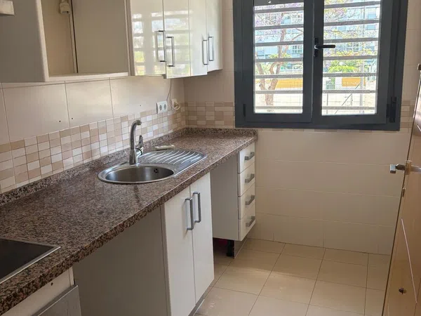 Chalet adosado en Avenida de los Abedules, 19 - Foto 11