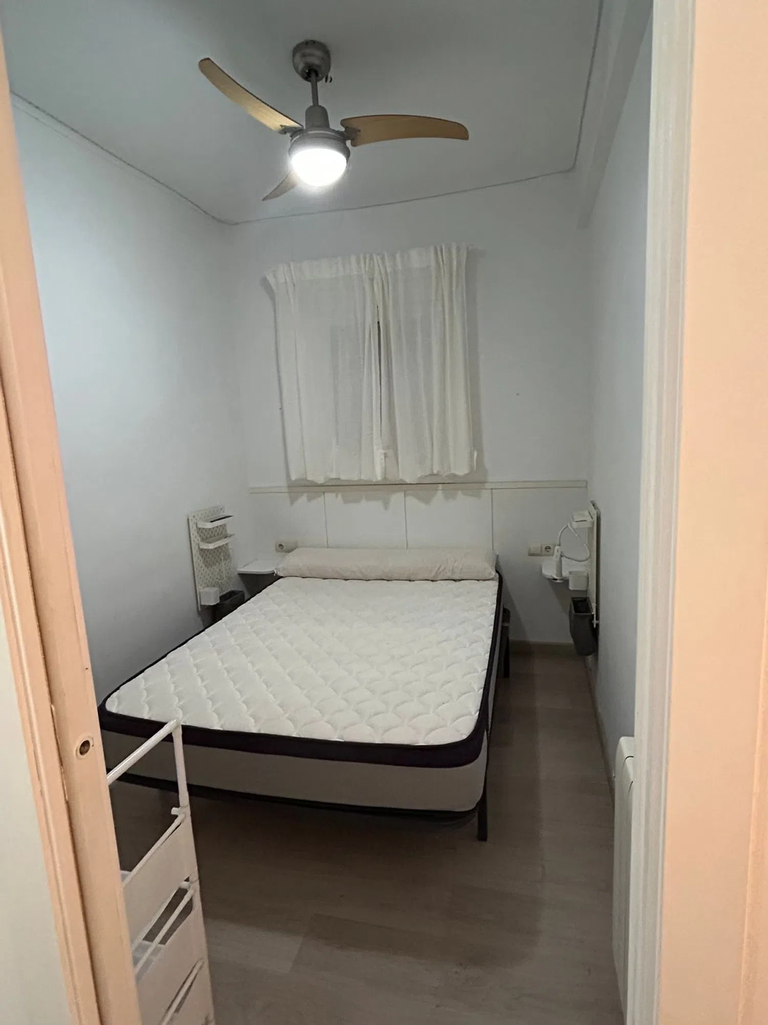 Piso en calle de Rocafort, 259 - Foto 2