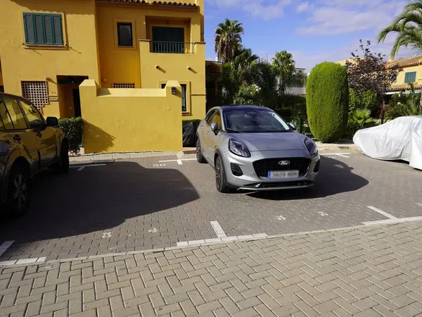 Chalet adosado en Golf Bahía - Foto 13