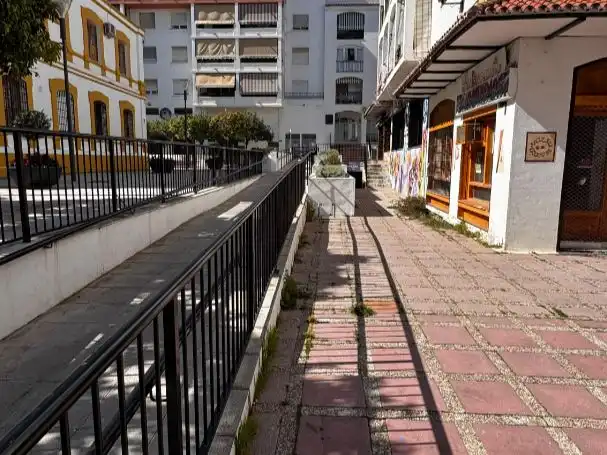 Local comercial en  Plaza de la Iglesia 14 - Foto 6