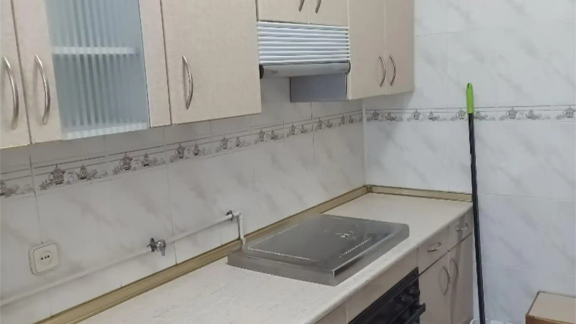 Piso en  Calle del General Lacy 7 - Foto 12