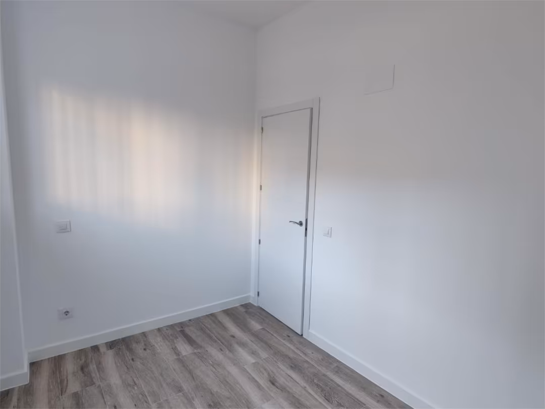 Piso en  Calle de La Alcarria 66 - Foto 2