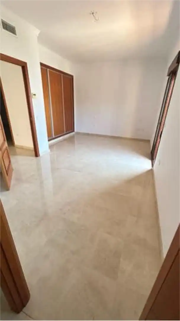 Casa adosada en CASA PAREADA 240 m2 PISCINA - Foto 8