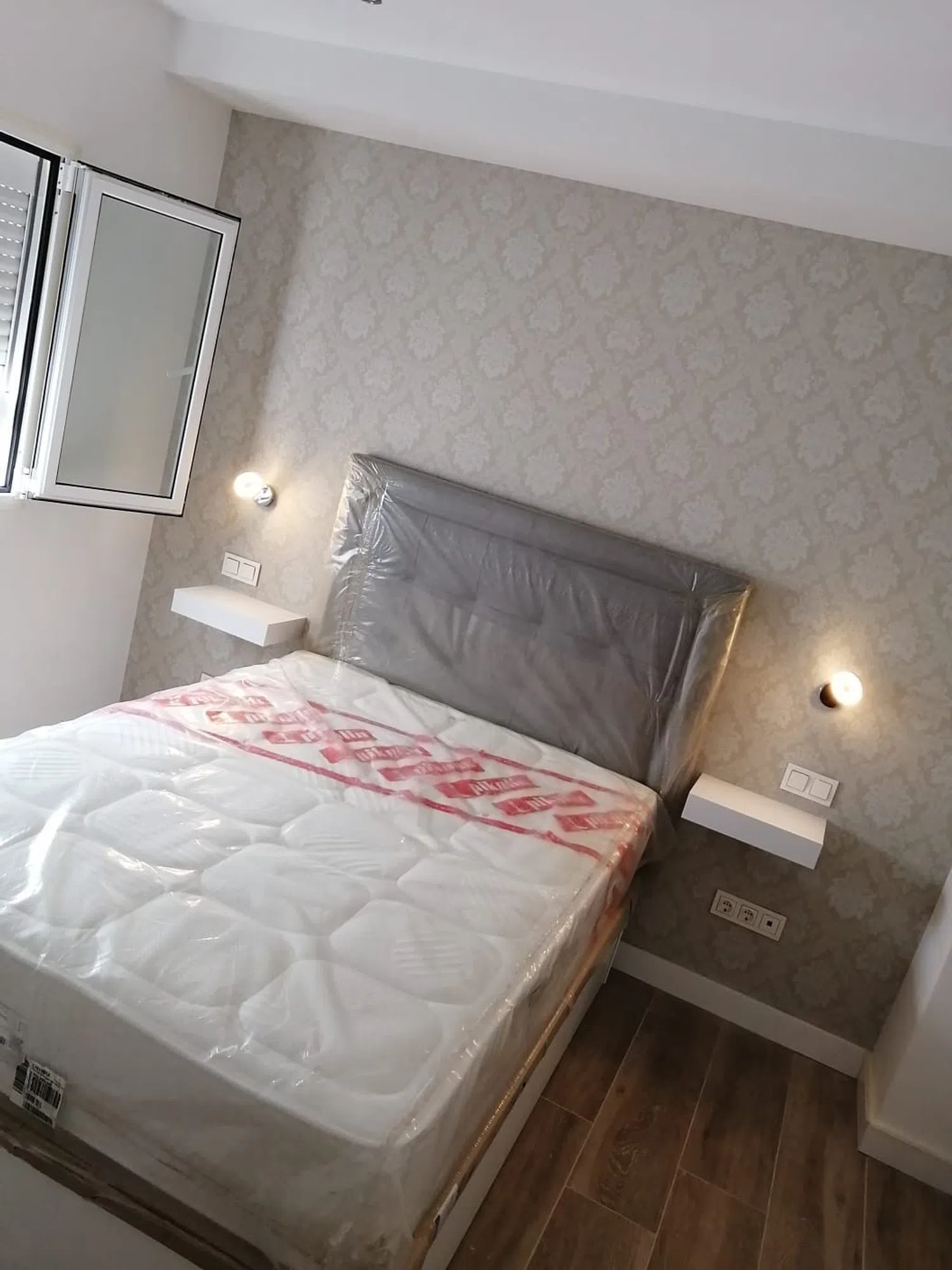 Piso en calle Simancas, 84 - Foto 1