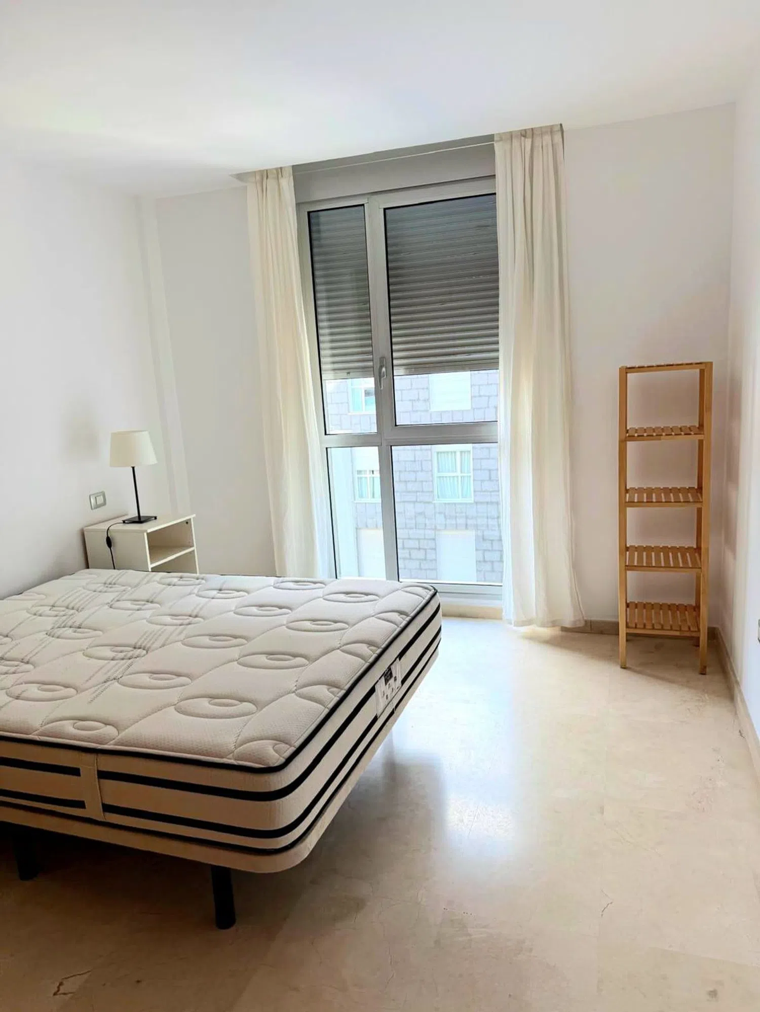 Piso en calle de Santa Rosalía, 87 - Foto 3