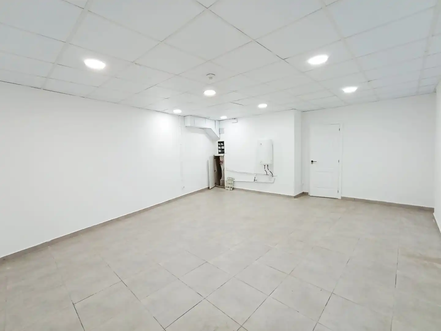 Local comercial en  Transversal 243 - Foto 10