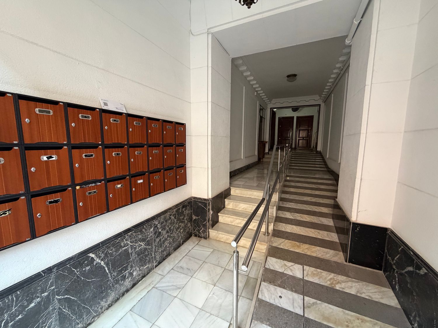 Piso en calle de Praga, 14 - Foto 2