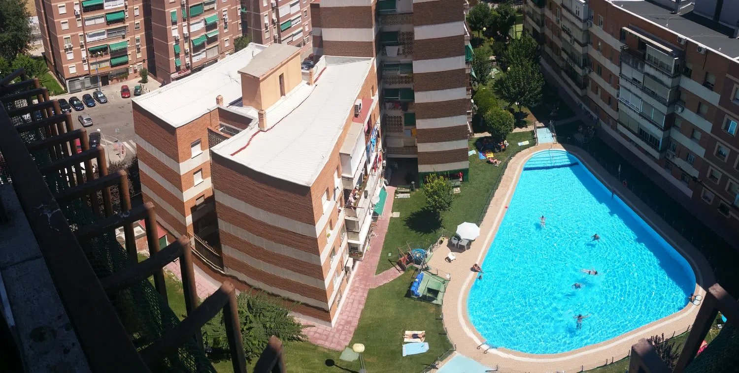 Piso en calle de los Monegros, 40 - Foto 1