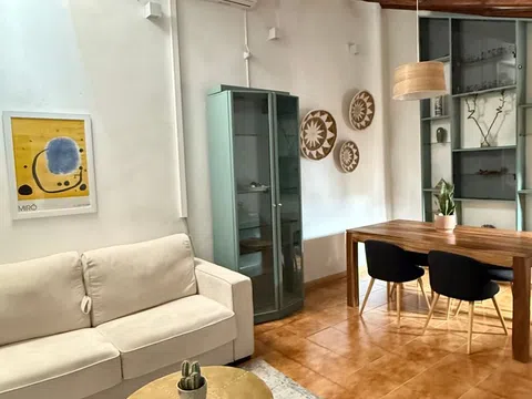 Piso en calle del Ave María, 49