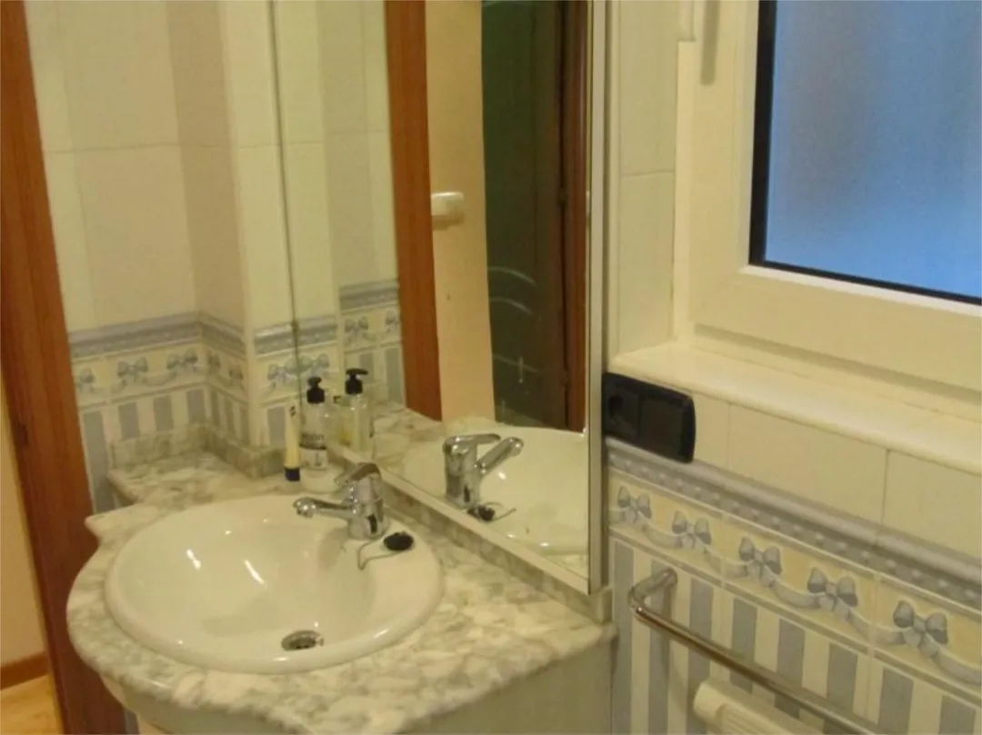 Piso en  Avenida Buenavista 8 - Foto 8